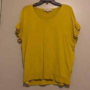 Soft yellow loft short sleeve sweater